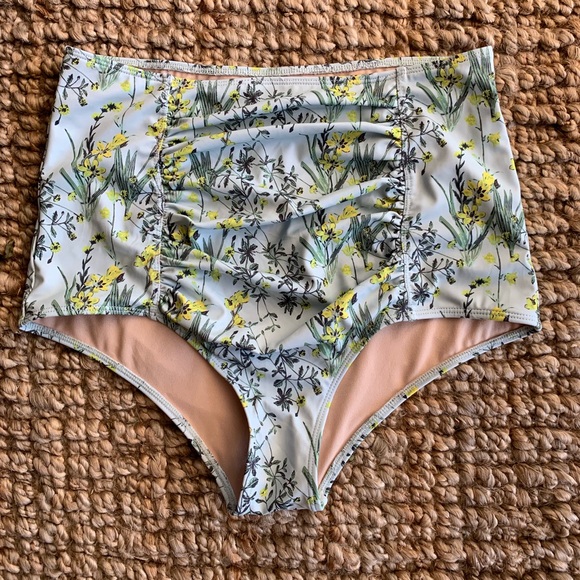 Kortni Jeane Other - NWOT Kortni Jeane wildflower bottoms
